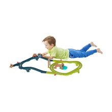 Încarcă imaginea în Galerie, Fisher Price Thomas Set de Joaca cu Locomotiva Push Along Thomas si Accesorii