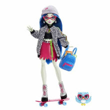 Încarcă imaginea în Galerie, Monster High Papusa Ghoulia Yelps cu Animalut si Accesorii
