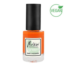 Încarcă imaginea în Galerie, Melkior Oja Green Champagne 4.5ml - Lac de Unghii Vegan si Rezistent