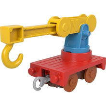Încarcă imaginea în Galerie, Fisher Price Thomas Locomotiva Motorizata Muddy Fix Em Up Friends
