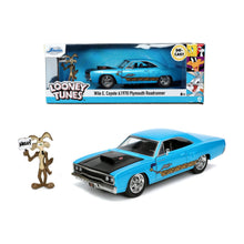 Încarcă imaginea în Galerie, Jada Toys Looney Tunes Road Runner Set Masinuta Metalica 1970 Plymouth si Figurina Wile E Coyote