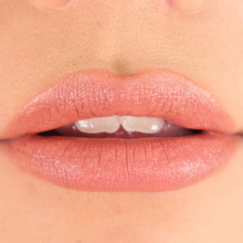 Încarcă imaginea în Galerie, Layla Cosmetics Baciami No Transfer Mat No1 Radiant Nude - Ruj Mat Rezistent la Transfer