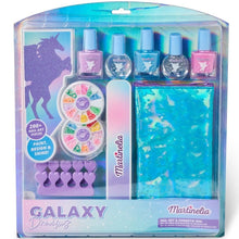 Încarcă imaginea în Galerie, Martinelia Galaxy Dreams Set Ingrijire Unghii si Geanta Cosmetica