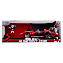 Încarcă imaginea în Galerie, Jada Toys Masinuta din Metal Harley Quinn 1969 Chevy Corvette