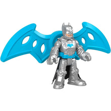 Încarcă imaginea în Galerie, Fisher Price Imaginext DC Super Friends Robot Batman in Costum Gri 30cm