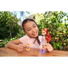 Încarcă imaginea în Galerie, Enchantimals Papusi si Animalute Tarla Tabby si Cuddler