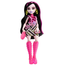 Încarcă imaginea în Galerie, Monster High Neon Frights Papusa Draculaura