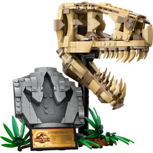 Încarcă imaginea în Galerie, Lego Jurassic World Fosile de Dinozaur Craniu de Trex