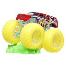 Încarcă imaginea în Galerie, Hot Wheels Monster Truck Masinuta Demo Derby