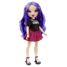 Încarcă imaginea în Galerie, Rainbow High Papusa Emi Vanda