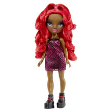 Încarcă imaginea în Galerie, Rainbow High Papusa Daria Roselyn