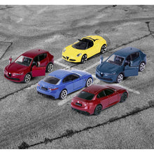 Încarcă imaginea în Galerie, Majorette Masinute Metalice Set 5 Masini Alfa Romeo