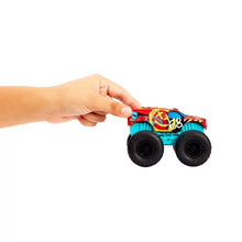 Încarcă imaginea în Galerie, Hot Wheels Monster Truck Roarin Wreckers Demo Derby cu Functii si Sunete
