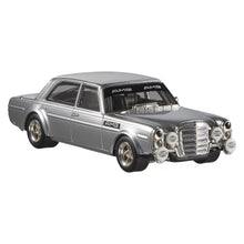 Încarcă imaginea în Galerie, Hot Wheels Premium Real Riders Masinuta Metalica Mercedes Benz 300 Sel 6.8 Amg