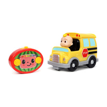 Încarcă imaginea în Galerie, Jada Toys Cocomelon Autobuz Scolar RC