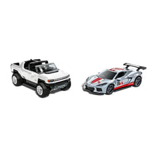 Încarcă imaginea în Galerie, Hot Wheels Set 2 Masinute Metalice Pull Back Gmc Hummer Ev si Corvette C8R