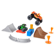 Încarcă imaginea în Galerie, Monster Jam Set de Joaca El Toro Loco si Groparul