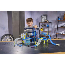 Încarcă imaginea în Galerie, Majorette Creatix Set Sectia de Politie cu Sunete si Lumini