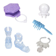 Încarcă imaginea în Galerie, Disney Frozen Spin And Reveal Papusa Elsa