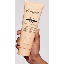 Încarcă imaginea în Galerie, Kerastase Curl Manifesto Fondant Hydratation Essentielle - Balsam 250ml - Beauty Lounge