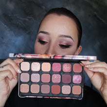 Încarcă imaginea în Galerie, Makeup Revolution Forever Flawless Allure - Paleta Fard de Ochi