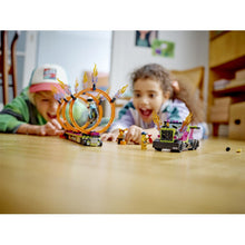 Încarcă imaginea în Galerie, Lego City Camion de Cascadorie si Provocarea Cercurilor de Foc