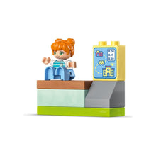 Încarcă imaginea în Galerie, Lego Duplo Calatoria cu Autobuzul