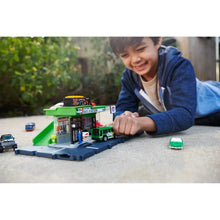 Încarcă imaginea în Galerie, Matchbox Set Action Drivers Statia de Autobuz