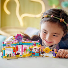 Încarcă imaginea în Galerie, Lego Friends Magazinul de Dulciuri din Orasul Heartlake