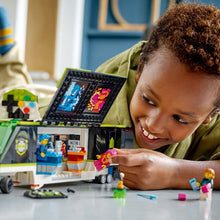 Încarcă imaginea în Galerie, Lego City Camion Pentru Turenul de Gaming