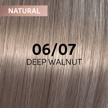 Încarcă imaginea în Galerie, Wella Professionals Shinefinity Zero Lift Glaze, 06/07 Deep Walnut - Vopsea Demipermanenta 60ml