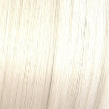 Încarcă imaginea în Galerie, Wella Professionals Shinefinity Zero Lift Glaze 010/0 Natural Flash - Vopsea Demipermanenta 60ml