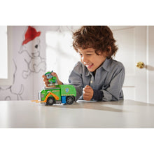 Încarcă imaginea în Galerie, Patrula Catelusilor Vehicule de Baza Eco cu Figurina Rocky