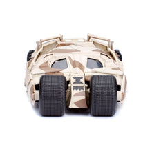 Încarcă imaginea în Galerie, Jada Toys Batman Batmobilul cu Figurina si Camuflaj