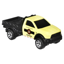 Încarcă imaginea în Galerie, Matchbox Set 9 Masinute International Ambulance