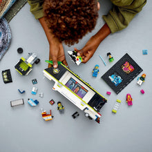 Încarcă imaginea în Galerie, Lego City Camion Pentru Turenul de Gaming