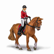 Încarcă imaginea în Galerie, Papo Rase de Cai si Ponei Set Echitatie Cal si Jocherita in Jacheta Rosie