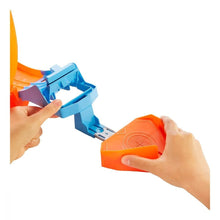 Încarcă imaginea în Galerie, Hot Wheels Circuit Rapid cu Lansator pentru Cascadorii si Masinuta Exclusiva