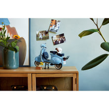 Încarcă imaginea în Galerie, Lego Iconics Vehicule Iconice Vespa 125