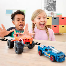 Încarcă imaginea în Galerie, Hot Wheels Monster Truck Mega Set Constructie cursa Tiger Shark Chomp