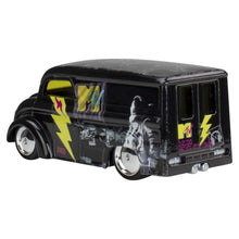 Încarcă imaginea în Galerie, Hot Wheels - Pop Culture Masinuta Metalica Dairy Delivery MTV