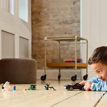 Încarcă imaginea în Galerie, Lego Super Heroes Omul Paianjen vs Masina Fortoasa a Lui Venom