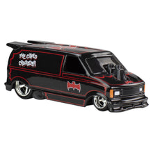 Încarcă imaginea în Galerie, Hot Wheels - Pop Culture Masinuta Metalica Batman Chevy 1985 Astro Van