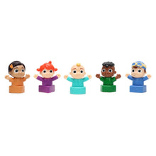 Încarcă imaginea în Galerie, Jada Toys Cocomelon Autobuzul Scolar RC cu Sunete si Lumini