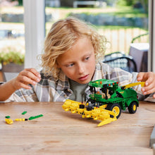 Încarcă imaginea în Galerie, Lego Technic John Deere 9700 Forage Harvester