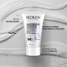 Încarcă imaginea în Galerie, Redken Pentru Par Deteriorat Set - Leave-in 150ml Acidic Bonding 50ml si Pouch Holographic