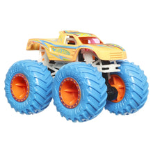 Încarcă imaginea în Galerie, Hot Wheels Monster Truck Glow in The Dark Masinuta Podium Crasher