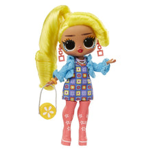 Încarcă imaginea în Galerie, LOL Surprise Tweens Papusa Fashionista Hana Groove cu Surprize