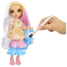 Încarcă imaginea în Galerie, Rainbow High Watercolor Create Papusa Ochi Caprui