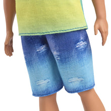 Încarcă imaginea în Galerie, Barbie Fashionistas Baiat Brunet cu Maiou si Pantaloni Scurti